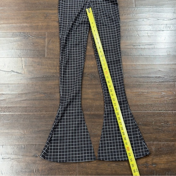 PrettyLittleThing Black Grid Check Kick Flare Split Hem Detail Pant Size 4 Women - Picture 11 of 11